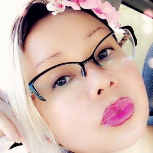 Meet your Posher, Carmen